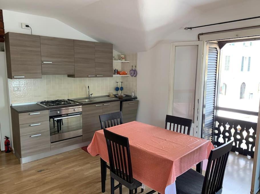 Casa Rino: Vacanze In Casetta...... Dongo Esterno foto